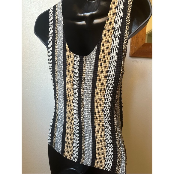 Vintage Crinkle Animal Print Top - Picture 4 of 4